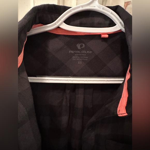 Pearl Izumi Rove Long Sleeve buttondown - Picture 3 of 4